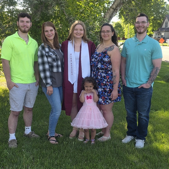 Meet your Posher, Stacy - Picture 4 of 4